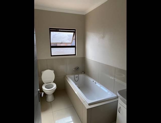 2 BEDROOM HOUSE FOR SALE IN REIGERPARK